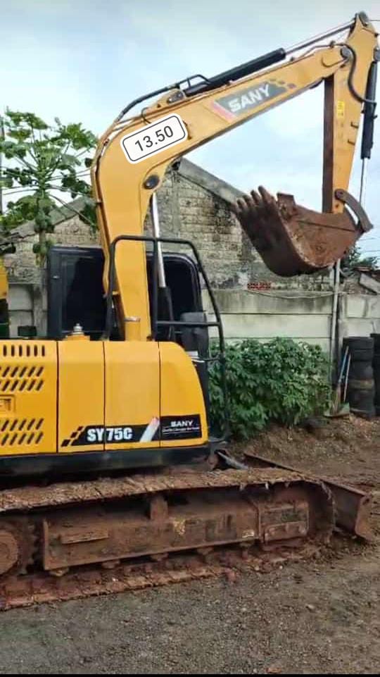 Excavator Komatsu PC75